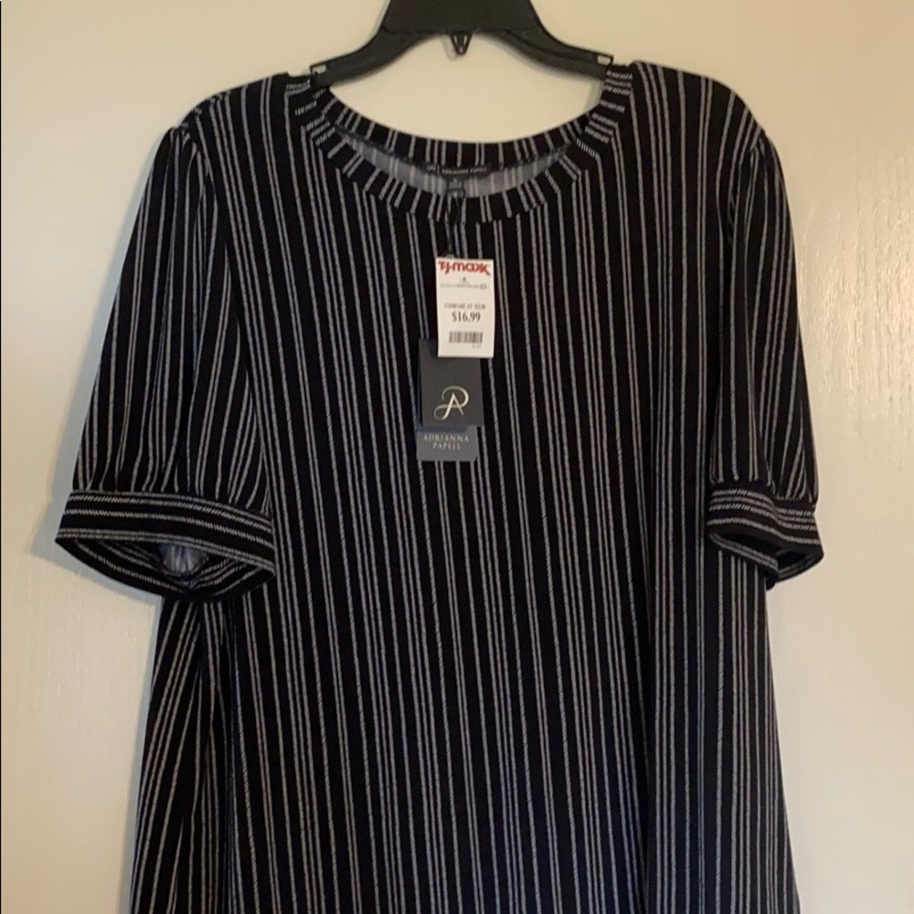 Women’s short sleeve blouse